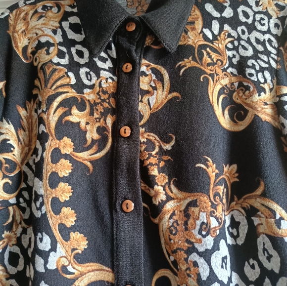 S🍂Vintage Baroque Style Versace Shirt - Picture 6 of 12